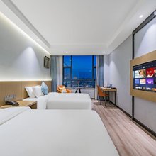 港信国际酒店(杭州临平银泰城店)