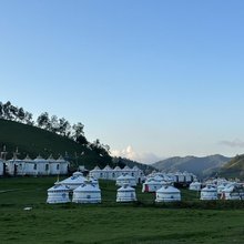 牧马人民宿