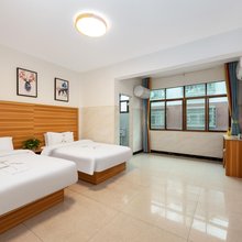 初见酒店(郴州湘南学院店)