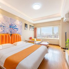 星遇·时光影院公寓(大连金州安盛广场瑞柏中心店)