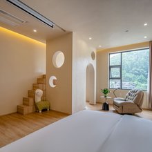 木易山居酒店(乐山五通桥区人民医院店)