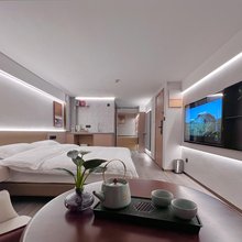 辉煜高级行政公寓(重庆悦来国际博览中心吾悦广场店)