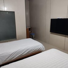 阿拉善右旗金光辉旅店
