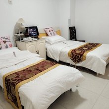 解放碑江畔客栈