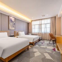 世伦酒店(江门荷塘中心广场店)