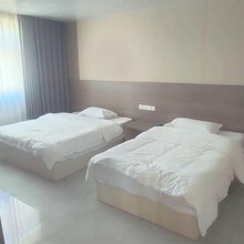 灌云意秀宾馆(花果山机场店)