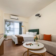 可可臻品公寓(长沙高铁南站雨花区政府地铁站店)