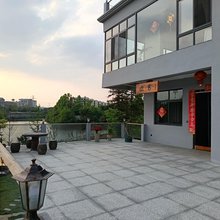 近舍民宿(岳阳三荷机场店)