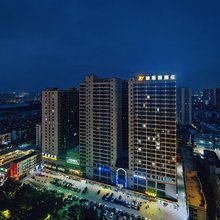 迪思雅酒店(南宁火车站三十三中地铁站店)