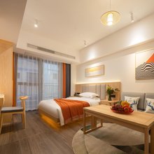 西双版纳景洪锦冠悦庄酒店(告庄星光夜市店)