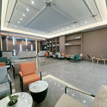 洲豪酒店(雄安新区容城白洋淀高铁站店)