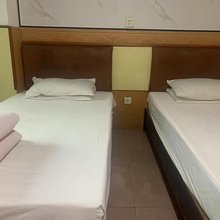 海口丽峰旅店(琼山中学店)