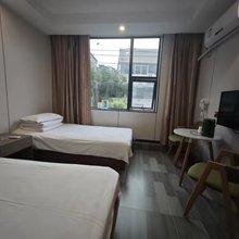 成都霞峰招待所(白果林地铁站店)