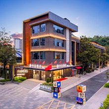 华运精选酒店(广元高铁站图腾广场店)