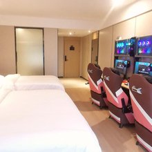 梦悦电竞酒店(瑶湖师大奥体中心地铁站店)