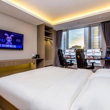 UP·U游普游电竞酒店(承德南站大学城店)