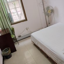 鸿运出租房(长沙医学院店)