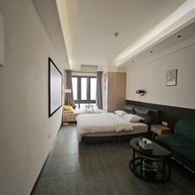 七星寓公寓(重庆陈家坪地铁站店)