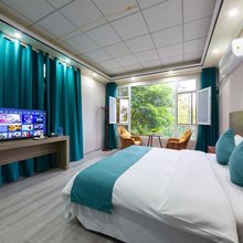 泉源居(青城山高铁站店)