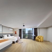欢悦·TIME智能影院酒店(贵阳北站店)