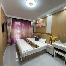 悦朗主题宾馆(哈尔滨师大夜市店)
