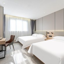 铂瑞曼酒店(济南齐鲁儿童医院和谐广场店)