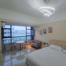 青岛岛城之约公寓(东方影都融创茂店)