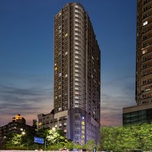 橡树林酒店(重庆南坪万达广场会展中心店)