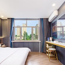 银川卓途观影酒店(宁夏大学店)