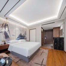 青艺酒店(金华高铁站永盛购物中心店)