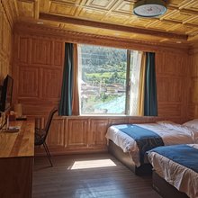 彭措红旅山居民宿
