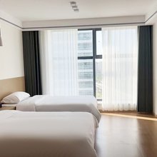 赤峰锡伯雲程民宿(万达广场赤峰红山店)