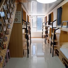 尘外·共享House青旅民宿(百草路地铁站店)