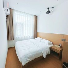 拾光小筑宾馆(日照火车站店)