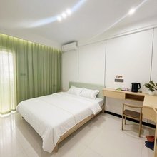 马路边客栈(龙王头沙滩店)