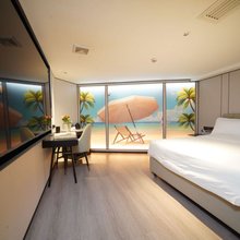 深圳罗湖地王大厦亚居民宿