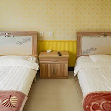 乌兰布统淼淼小屋