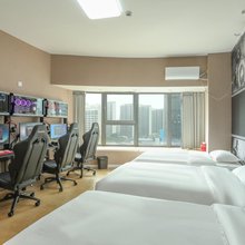 麦克斯电竞公寓(金地MALL店)