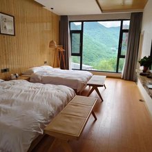 龙坪钰湶山居民宿