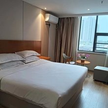 简朴寨城市旅店