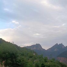 红岩山居