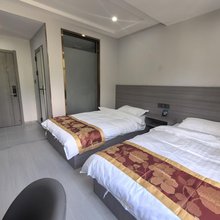 西宁瑞达宾馆(八一路客运站店)