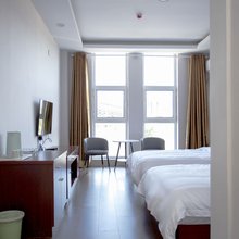 聚鹏酒店(体育场地铁站店)
