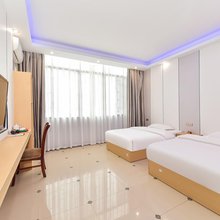 黄果树雁辉酒店(黄果树瀑布景区店)