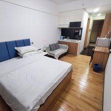 雅汇主题公寓(石龙汇星商业中心店)