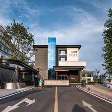 CLIFFHUB澜舫酒店(淄博博山红叶柿岩店)
