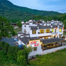 宏村川缘·野奢观景亲子度假民宿(宏村景区店)