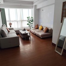 昆明新港湾假日酒店(穿心鼓楼地铁站店)