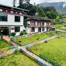 林芝沃尔巴平颂康桑民宿