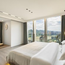 朋悦佳宸民宿(朝天门广场洪崖洞店)